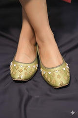 Dez-emerald-102