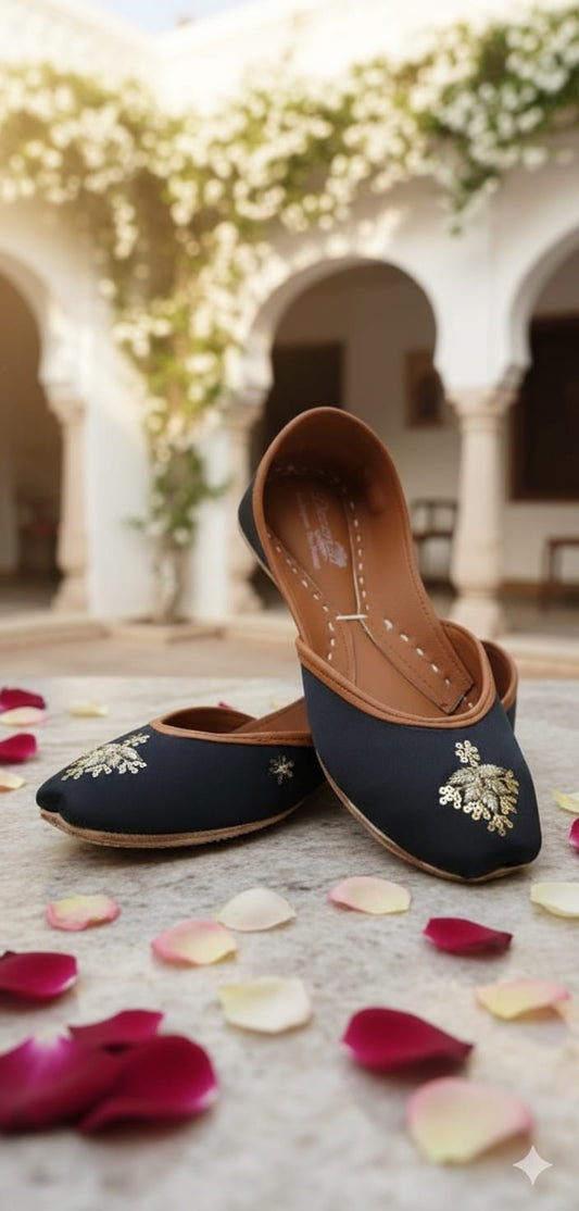 Leather khussa- black & gold