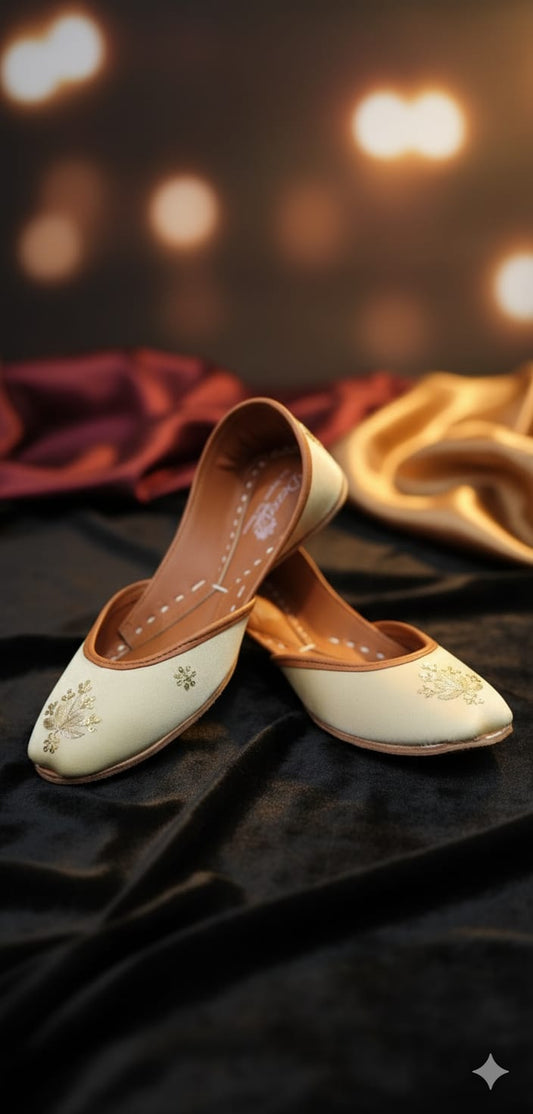 Leather khussa - lvory