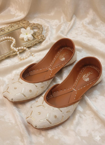 leather khussa - White