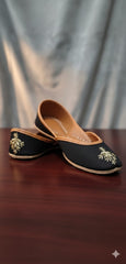 Leather khussa- black & gold